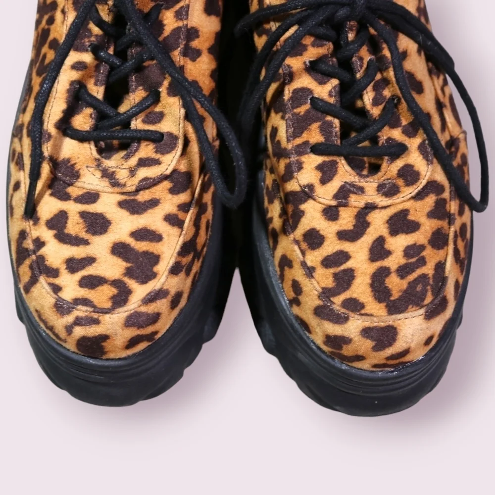 Vintage Forever 21 Size 6.5 Women's Platform Sneakers Cheeta Print Lace-Up Brown